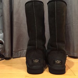 Classic tall black uggs