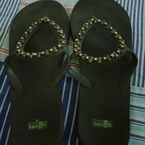 Sanuk sandals