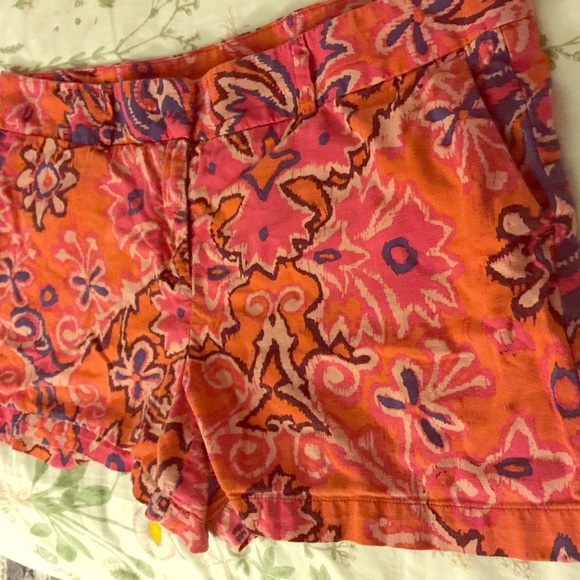 Orange bold pattern loft shorts