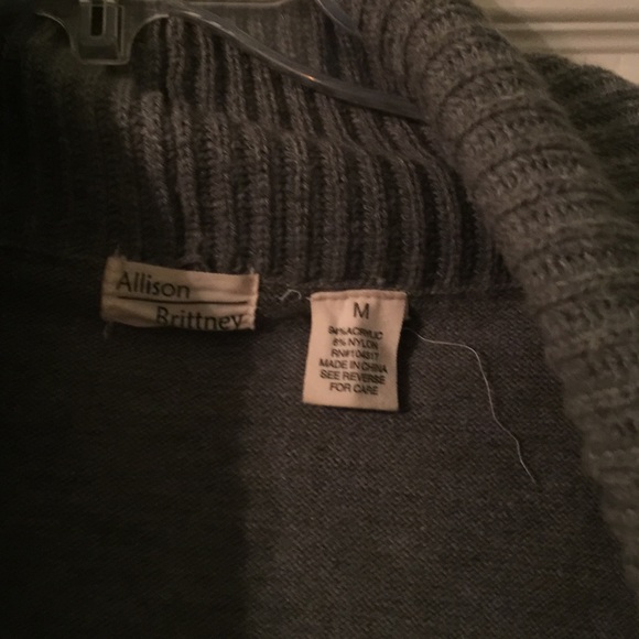 Small - Picture 4 of 4