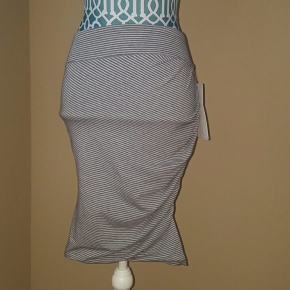 NWT Lululemon Anytime Skirt Size 6