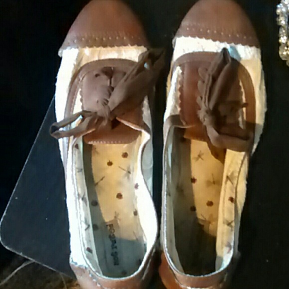 Not rated oxford flats