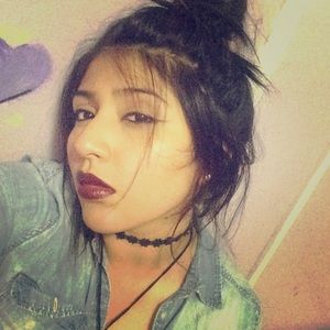 Black Flower pattern choker