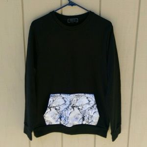 Crewneck sweatshirt black with pattern frontpocket