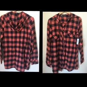 Volcom Woman button down plaid tunic