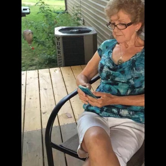 Meet your Posher, Bonnie