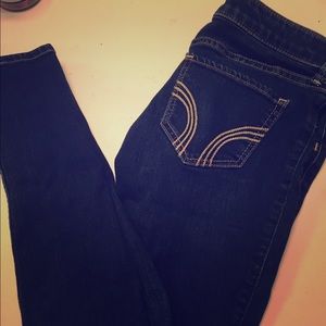 Never worn dark wash hollister jeans