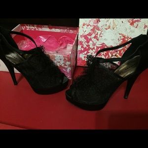 Chinese Laundry Black Peep Toe Heels