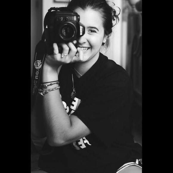 Meet your Posher, Zoë - Picture 1 of 1