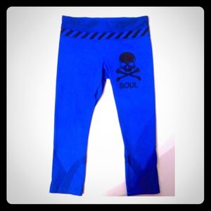 SoulCycle/Lululemon blue Capri leggings- NWT!