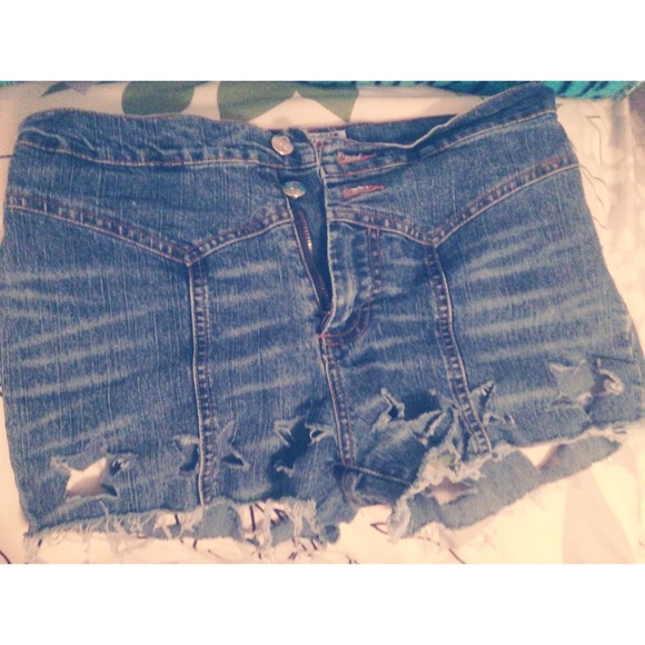 Vintage Star Cut-Out Jean Shorts