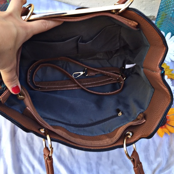 ❗️🚫SOLD❗️Chocolate Custard Handbag - Picture 4 of 4