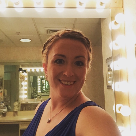 Meet your Posher, Jessica - Picture 2 of 2