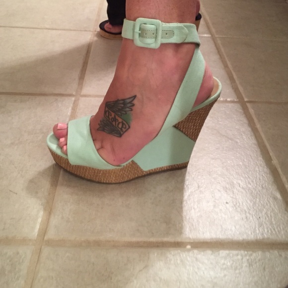 Mint, wrap around the ankle wedges! - Picture 1 of 4