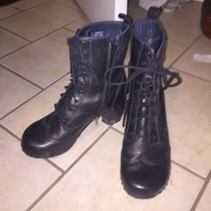 Dansko heeled boots. 39.