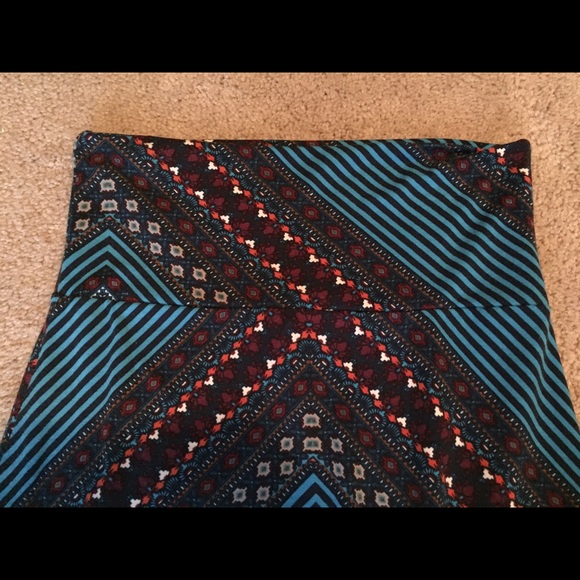 🚫BUNDLED!🚫Blue maxi skirt w/multicolored lines - Picture 2 of 4
