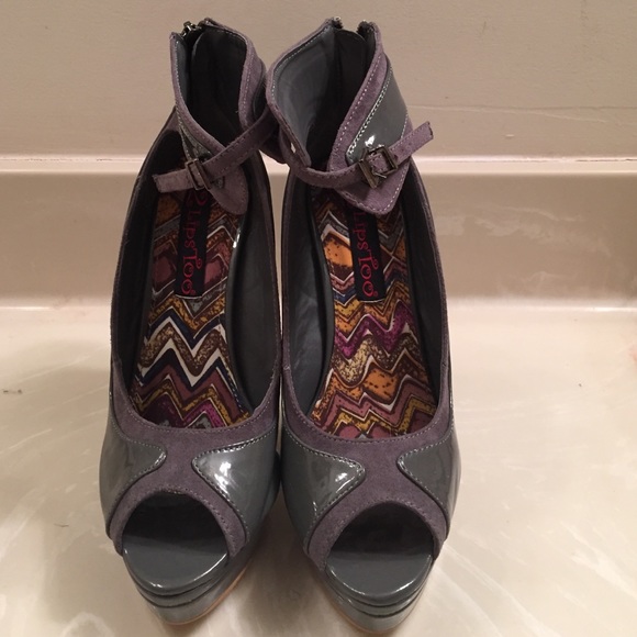 Gray patent peep toe heels!