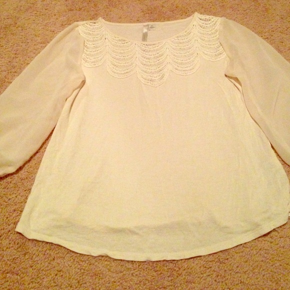 Ivory top with sheer sleeves & lace detailing