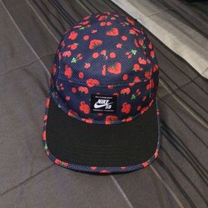 Floral Nike SB 5 panel strapback