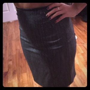 High waisted fitted skirt