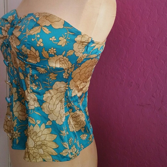 Forever 21 - Picture 2 of 4