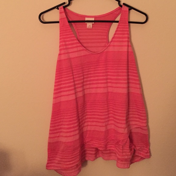 Pink high low tank - Picture 1 of 1
