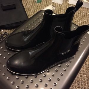J crew black rubber rain boots
