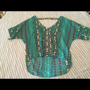 Jessica Simpson green Ironic top