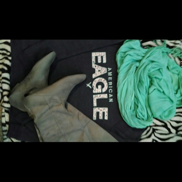 American Eagle Loose Fit Sweatshirt - Picture 1 of 2
