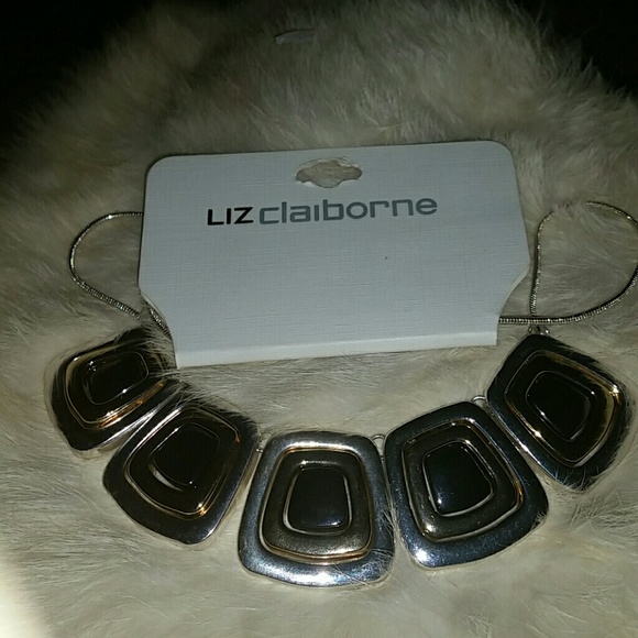 New liz claiborne necklace