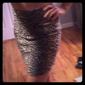 Leopard print high waisted skirt