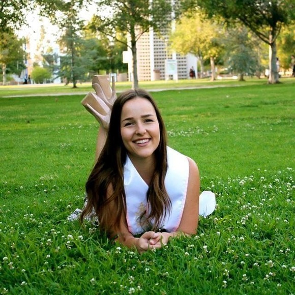 Meet your Posher, Candace