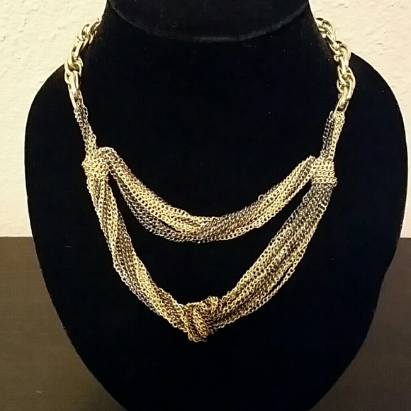 BCBG Jewelry - 🌟SALE🌟BCBG Necklace and Earring Set