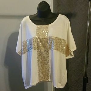 ***SOLD***Cross tshirt.