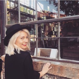 Meet your Posher, Annette