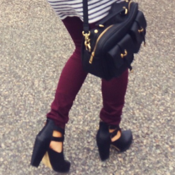 Burgundy High-Rise Jeans - H&M