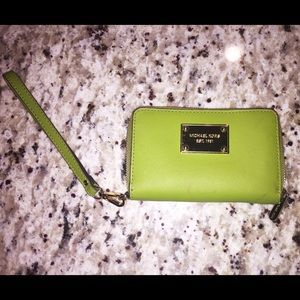 Michael Kors Wristlet/Wallet