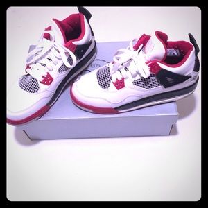 Jordan Retro 4 (Spike Lee Brooklyn, 2005).