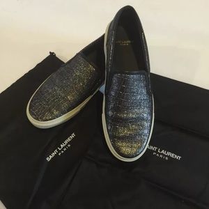 Authentic saint Laurent sneakers!