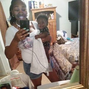 Meet your Posher, Dominique