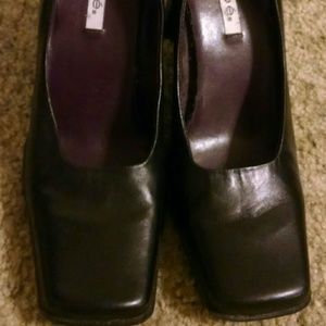 Maripe black square toe heels