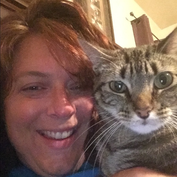 Meet your Posher, Lori