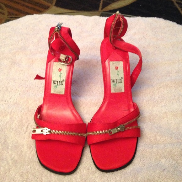 😍Reduced😍-Red around the ankle sandels