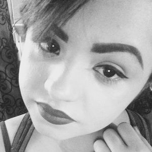 Meet your Posher, Celia