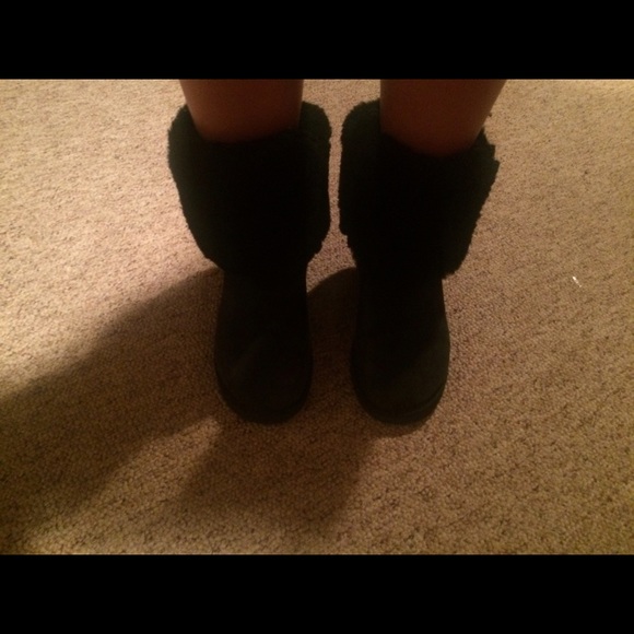 Tall black ugg boots