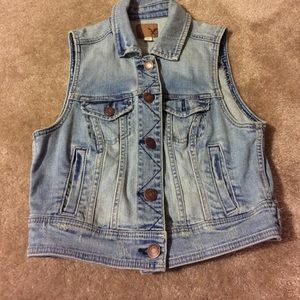 AE Denim Vest