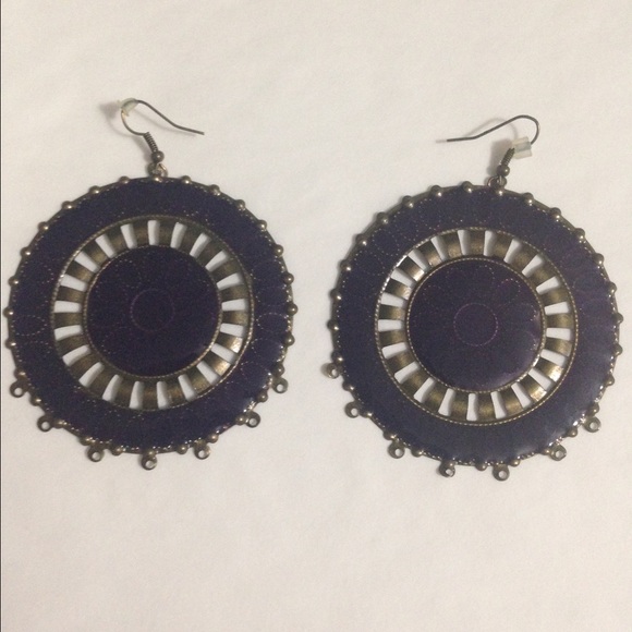 Purple earrings light weight