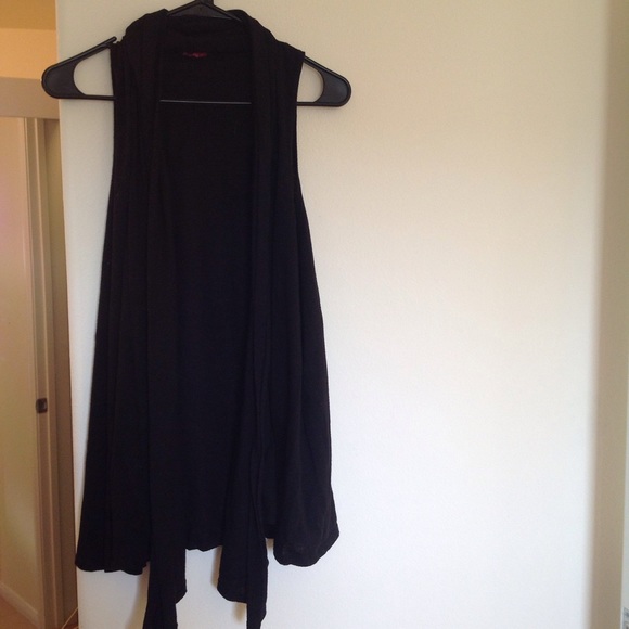 Sleeveless long cardigan