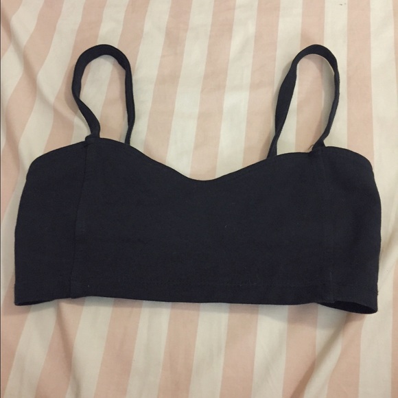 RELISTED Brandy Melville chiyo top $17 🅿️🅿️