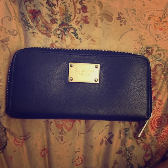 Black leather Michael Kors Wallet